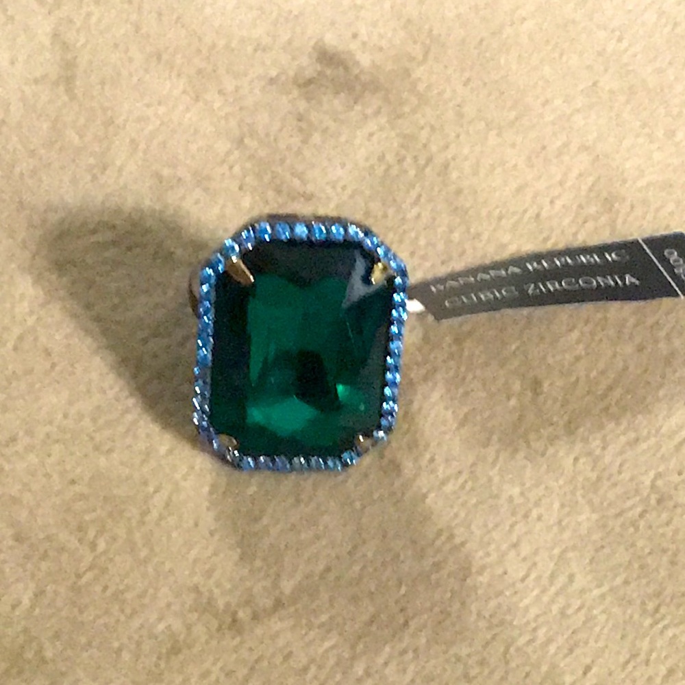 Banana Republic Cocktail Ring - Picture 3 of 10